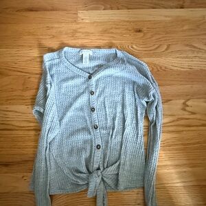 Tilly's Gray Long Sleeve Button-Up Kids Tee